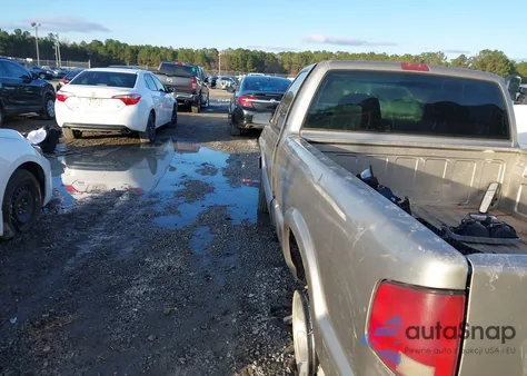 2001 Chevrolet S-10 Ls z USA, uszkodzony, nr VIN 1GCCS14531K109030